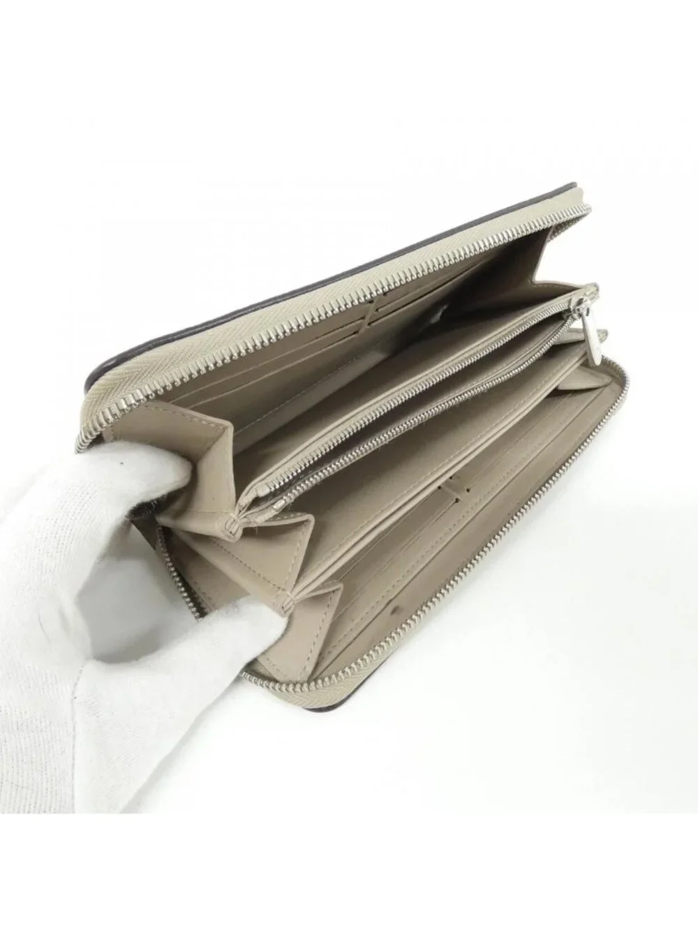 Louis Vuitton Mahina Zippy Wallet